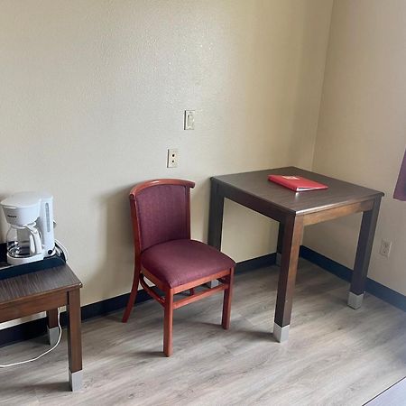 Econo Lodge Inn & Suites Corning Habitación foto